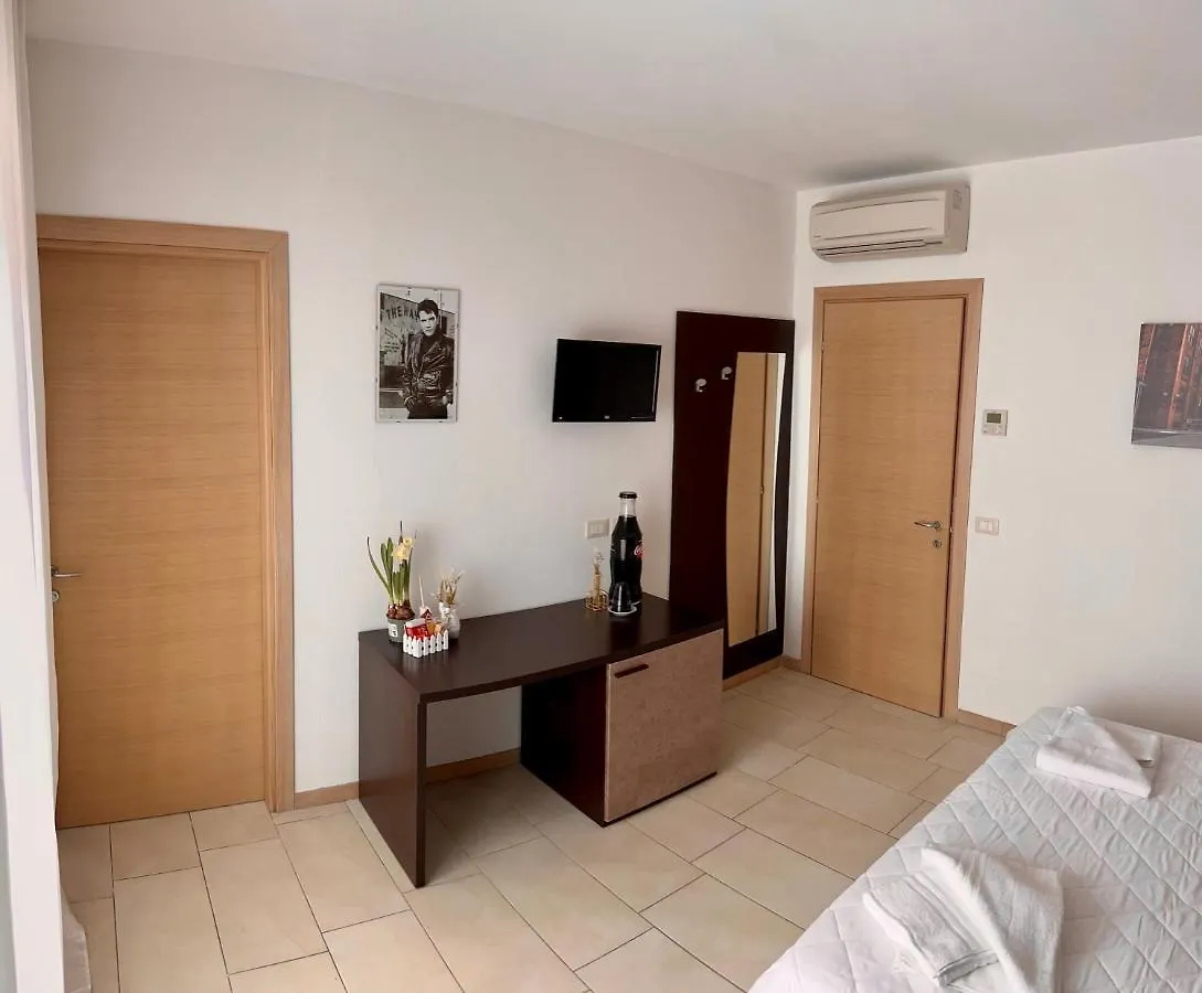 Bed & Breakfast La Rondinella Cerasolo